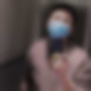 黑色毛衣