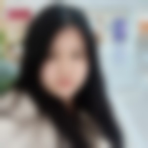 依依