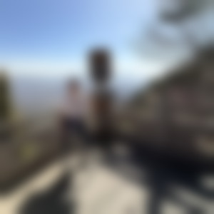 白
